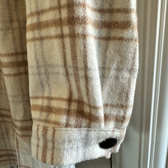 Plaid Button-Up Jacket - Picture 4 of 9